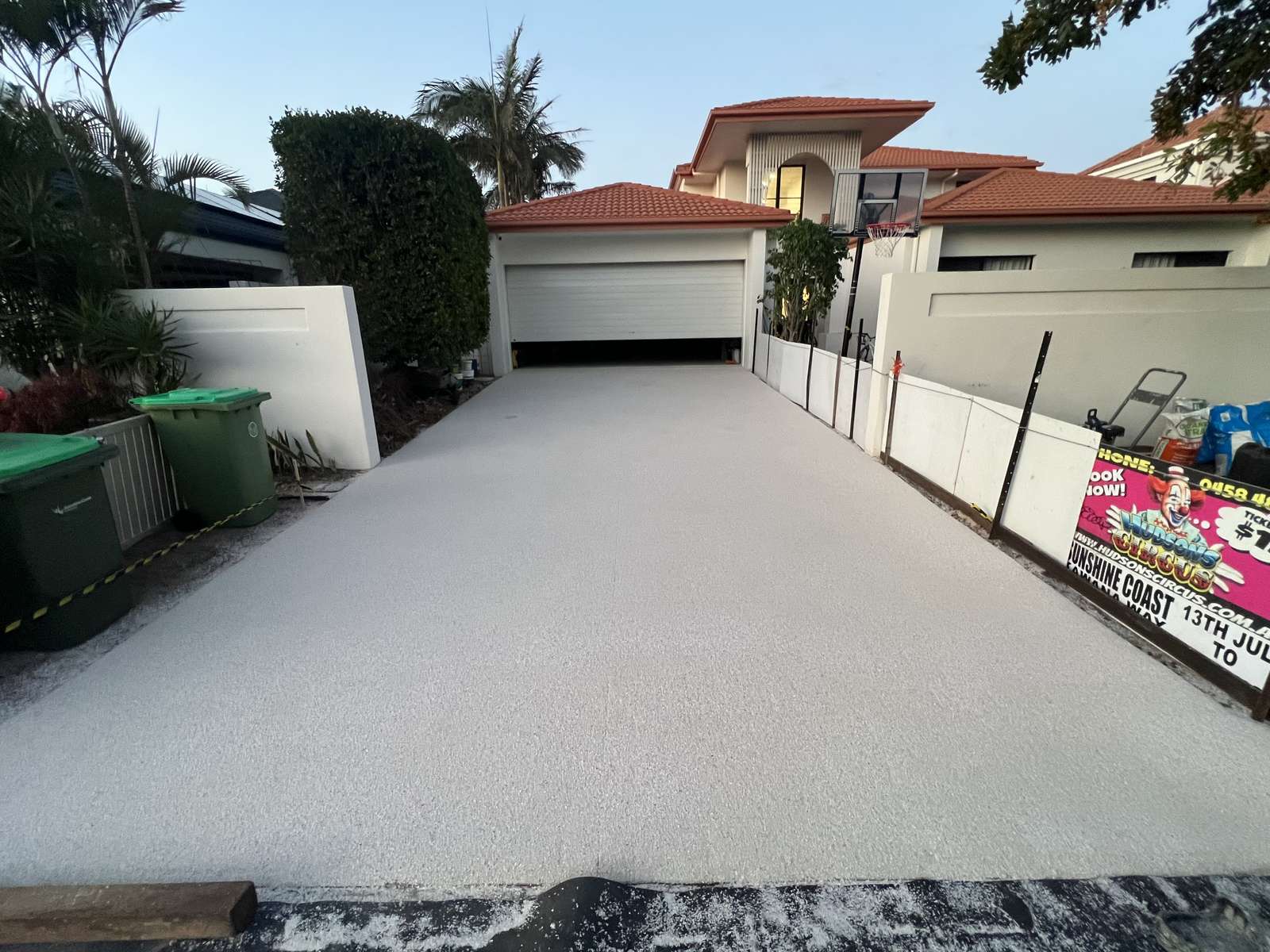 The same driveway after a cream flake epoxy coating, Sunshine Coast